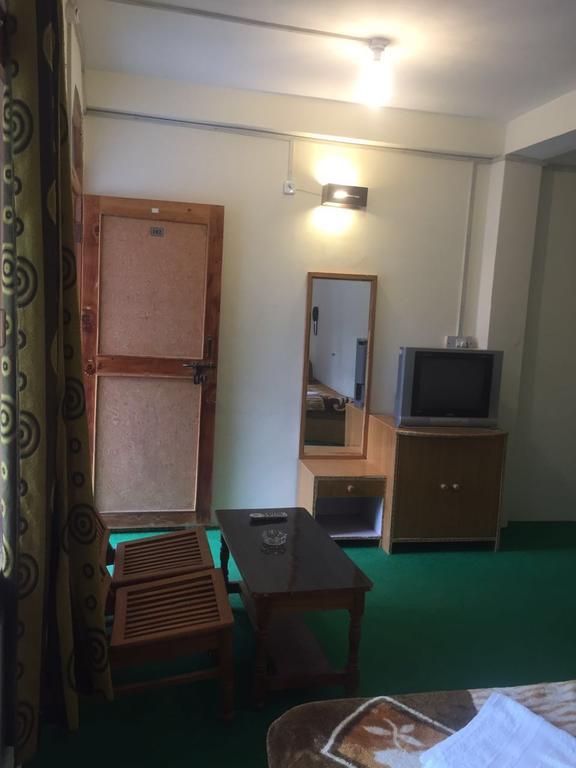 Om-Shanti Villa Manali (Himachal Pradesh) Ngoại thất bức ảnh