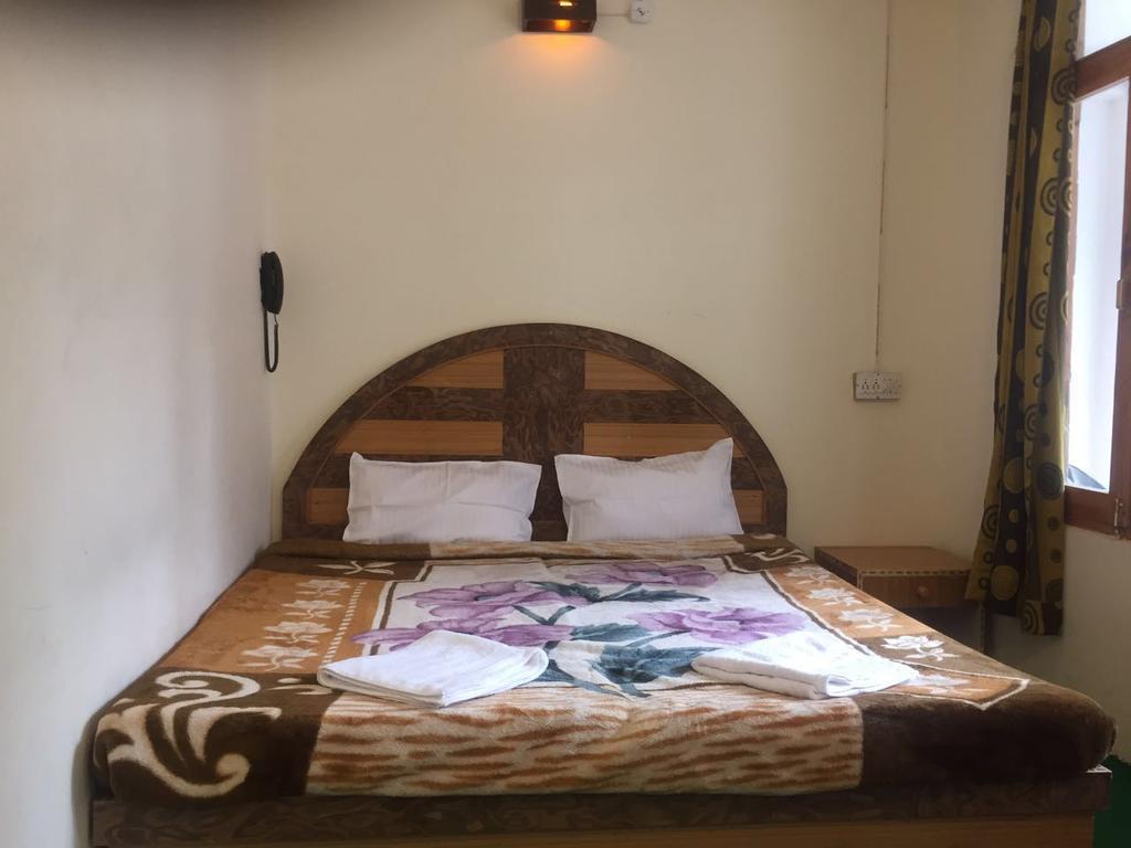 Om-Shanti Villa Manali (Himachal Pradesh) Ngoại thất bức ảnh