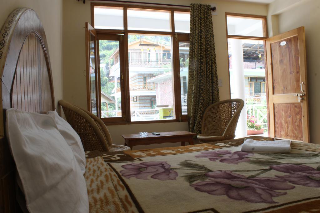 Om-Shanti Villa Manali (Himachal Pradesh) Ngoại thất bức ảnh
