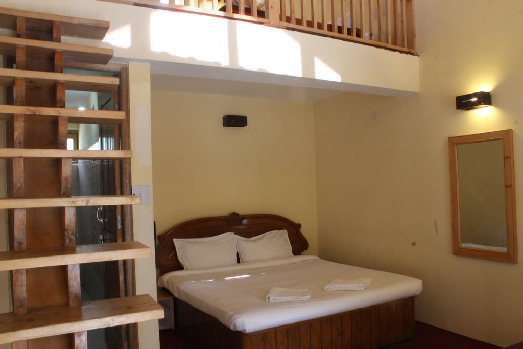 Om-Shanti Villa Manali (Himachal Pradesh) Ngoại thất bức ảnh